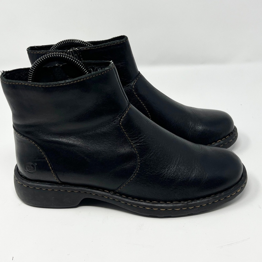 Born Rani Boots Womens Size 8 Black Leather Pull On Ankle Booties Zip Low Heel - Picture 1 of 10